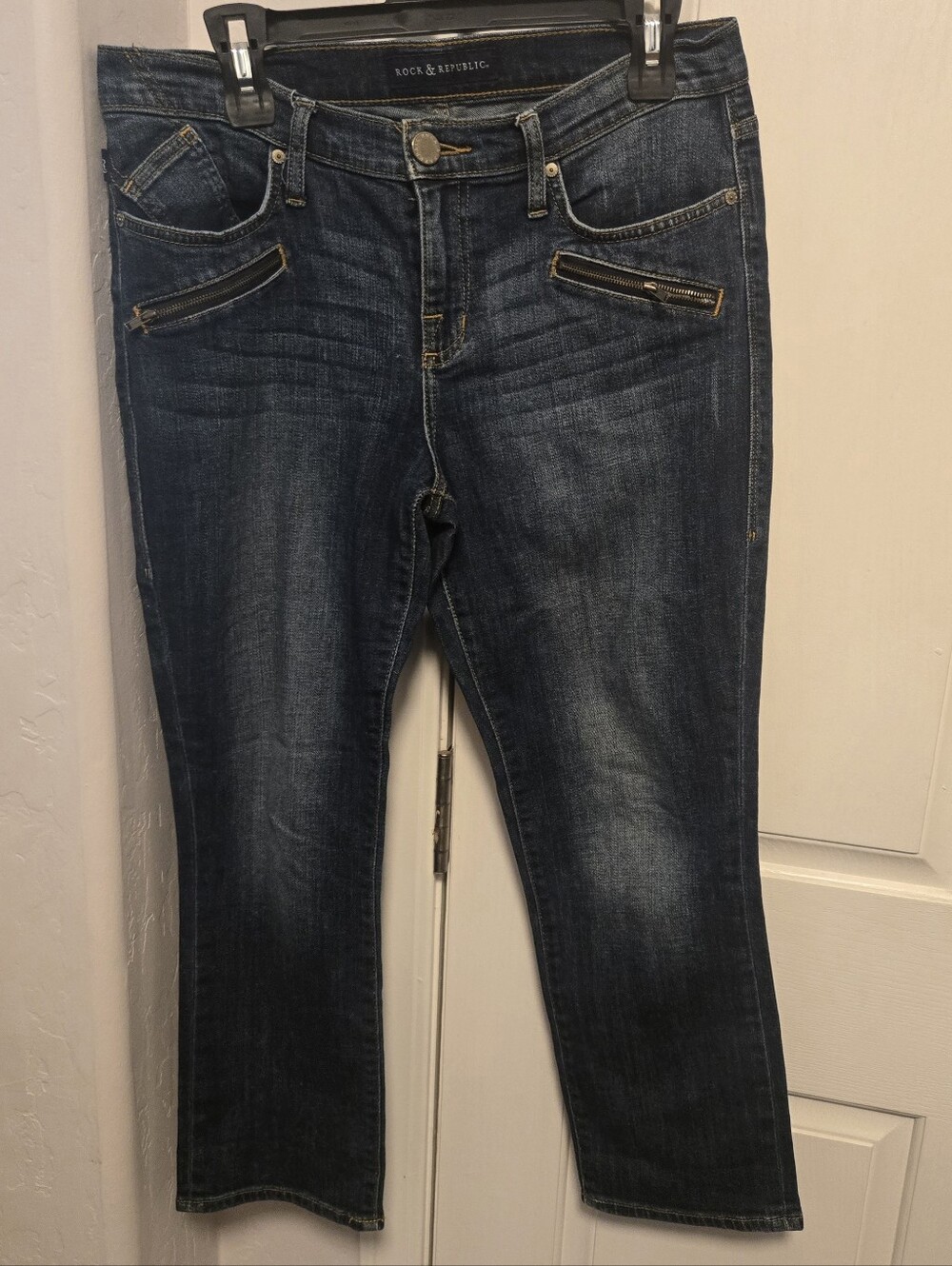 Rock & Republic Dark Wash Straight Leg Ankle Jeans with Zip Pockets